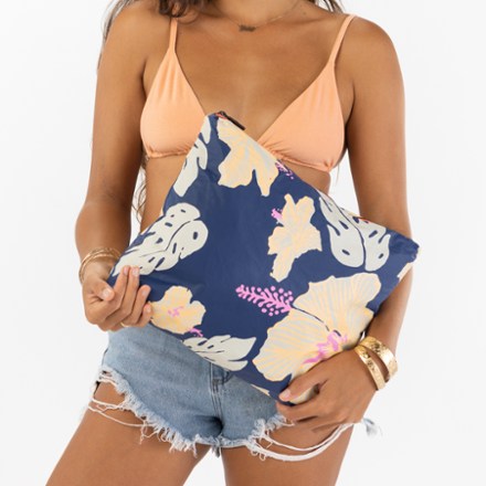 ALOHA Collection Max Pouch 2