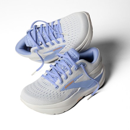 Brooks Ghost Max 3 Road-Running Shoes - Women's 6