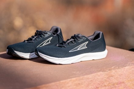 Altra Escalante 4 Road-Running Shoes - Women's 5