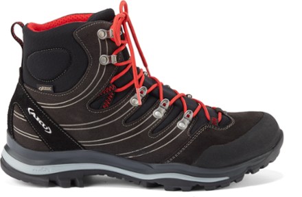 comfortable mens hiking boots