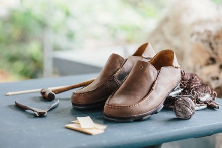 OluKai Moloa Shoes - Men's 5