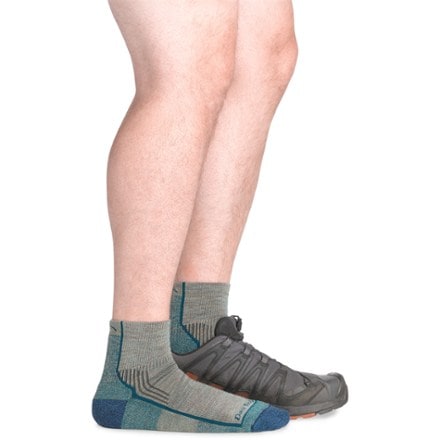 Darn Tough Hiker Quarter Cushion Socks - Men's 3