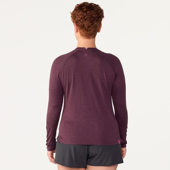 Model info: Height: 5'7" | Chest: 34 C | Waist: 28" | Wearing size: M