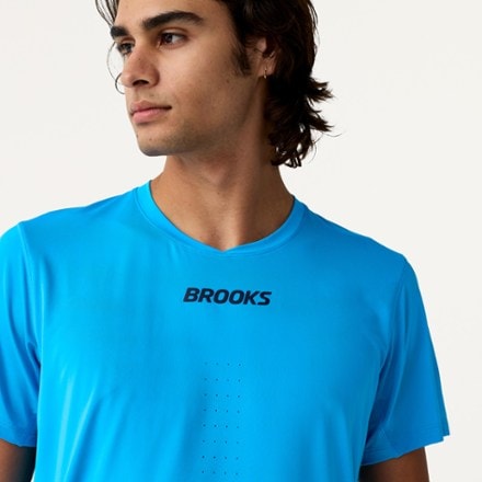 Brooks Dash Cooling T-Shirt - Men's 2