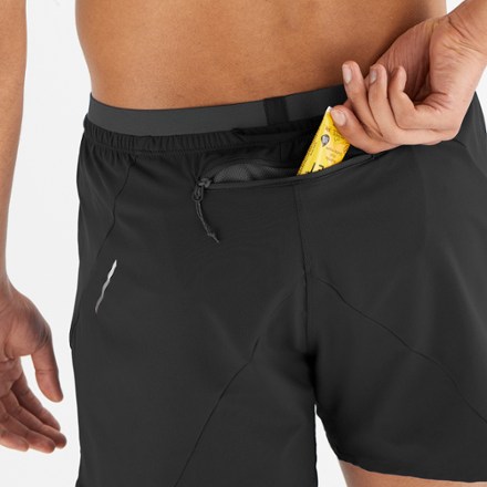 Salomon Cross 5" Shorts - Men's 3