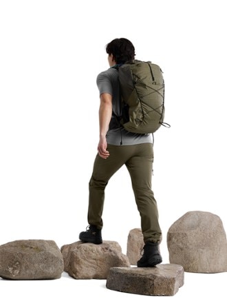 Arc'teryx Aerios 35 Pack 6