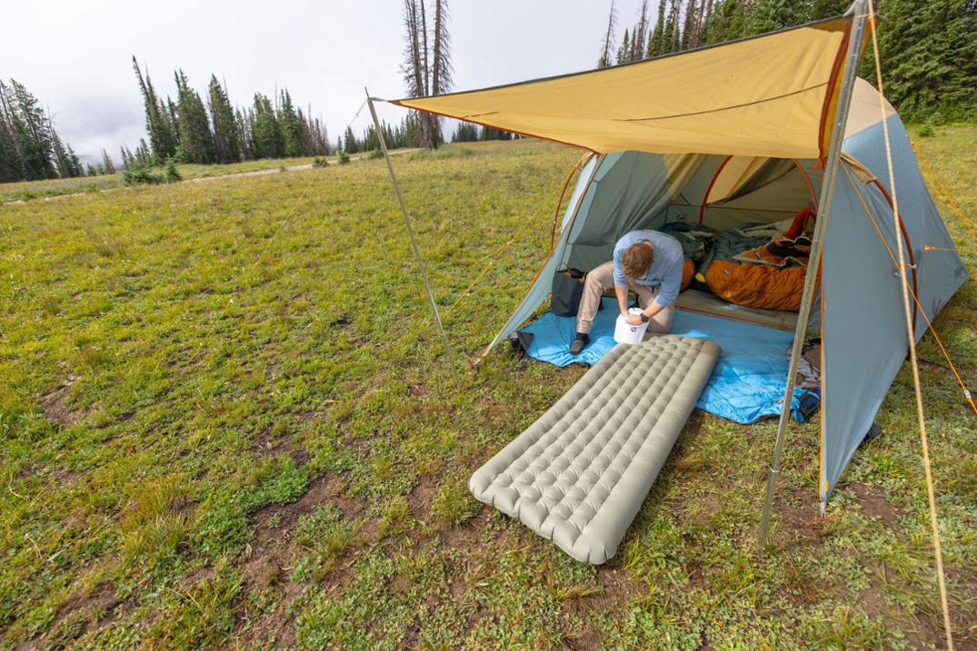 Location Image for Campmeister Deluxe Sleeping Pad