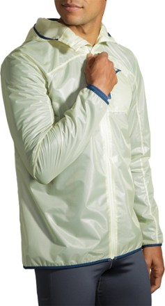 Men's Running Jackets: Reflective, Rain & Winter