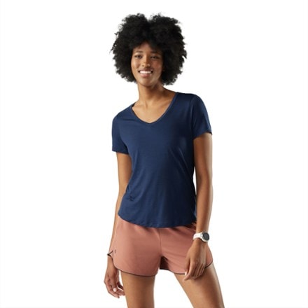 Smartwool Active Ultralite V-Neck T-Shirt - Women's 1