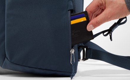 Fjallraven Ulvo 30 Travel Daypack 9
