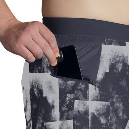 Brooks Sherpa 2-in-1 Shorts - Men's 7" Inseam 4