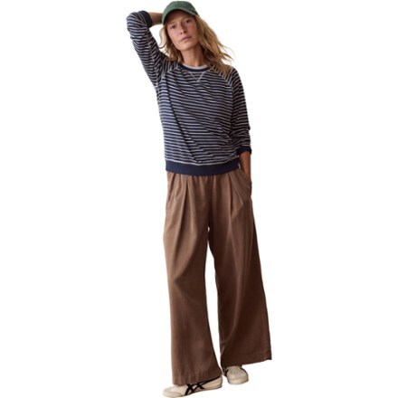 Marine Layer Reversible Raglan Shirt - Women's 4