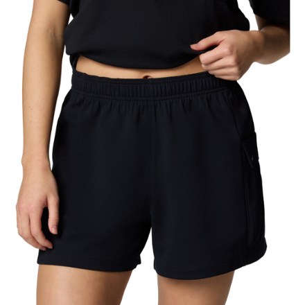Columbia Granite Point Knit Shorts - Women's 4