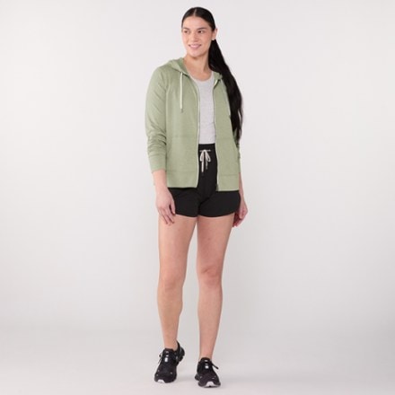 Vuori Halo Performance Hoodie 2.0 - Women's 3