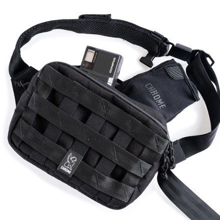 Chrome Barrage 5 L Sling Bag 6
