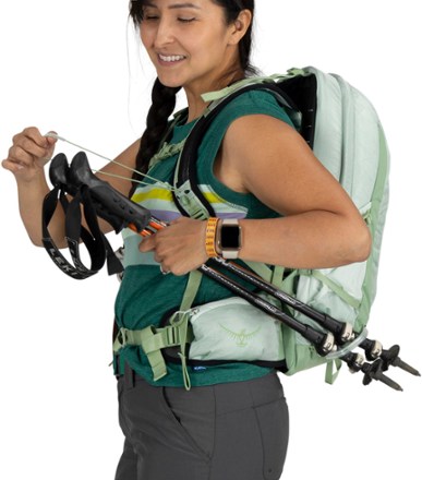 Osprey Tempest 11 Pack - Women's Trekking poles not included