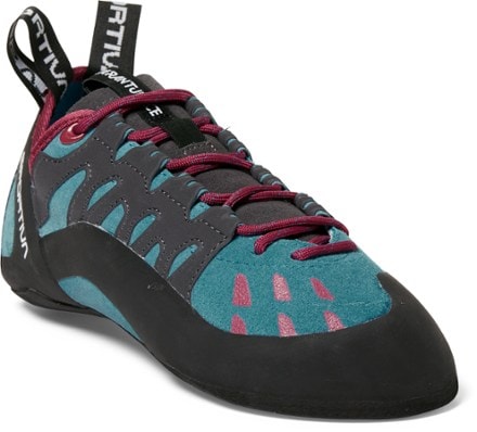 La Sportiva Tarantulace Climbing Shoes - Women's 3/4 view (Topaz/Red Plum)