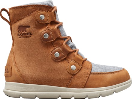 sorel women's explorer boot