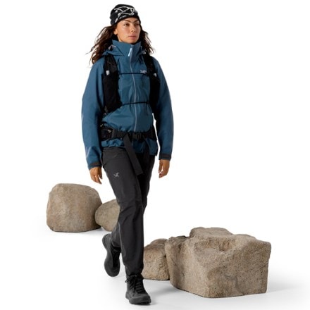 Arc'teryx Beta AR Jacket - Women's 3