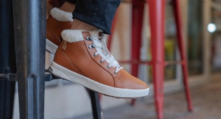 SAOLA Bergen Warm Shoes - Women's 9