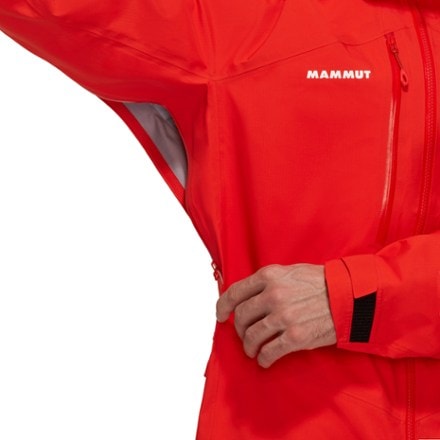 Mammut Taiss HS Hooded Jacket - Men's 5