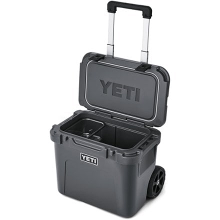 YETI Roadie 32 Wheeled Cooler 6