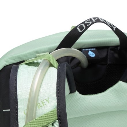 Osprey Tempest 22 Pack - Women's Hydration port & tube routing
