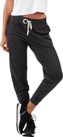 moisture wicking joggers womens