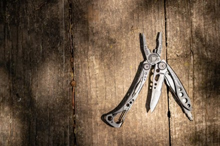 Leatherman Skeletool Topo Multi-Tool 8