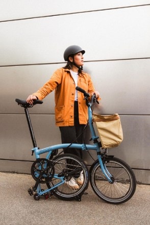 Brompton C Line 4-Speed Mid Handlebar Bike with Rack 3