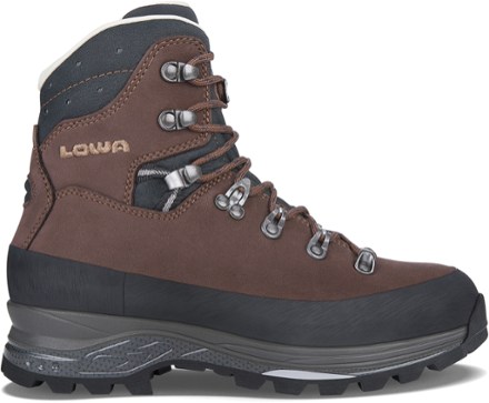lowa baffin pro ll ii hiking boots