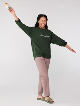 Wondery Adventurer Embroidered Crewneck Sweatshirt - Women's 3