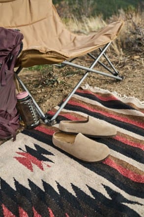 Location Image of color Taupe Suede
