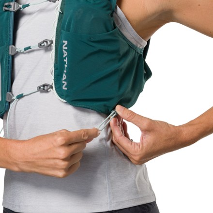 Nathan Pinnacle Pro 6 L Hydration Vest 7