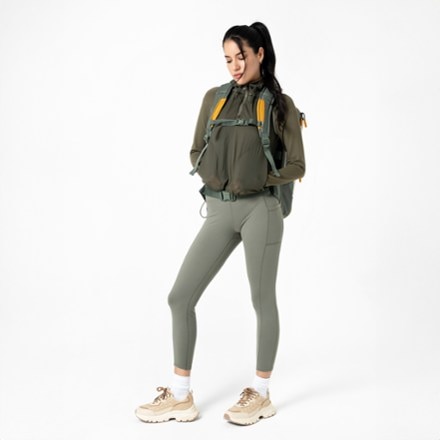 Sherpani Santiago 35 L Travel Pack 8