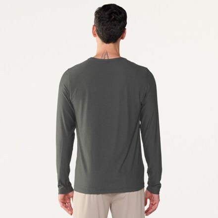 Vuori Long-Sleeve Strato Tech T-Shirt - Men's 4