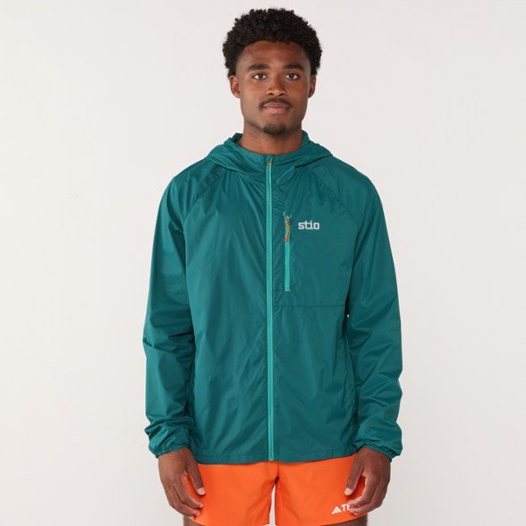 Model info: Height: 6' 0" | Waist: 31" | Wearing size: M