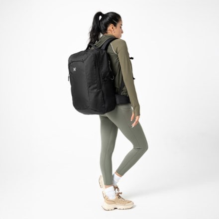 Sherpani Santiago 35 L Travel Pack 7