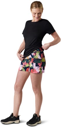 Smartwool Merino Sport Hike 4" Shorts - Women's 1