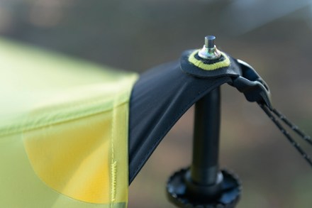 Grommet detail (Lime)