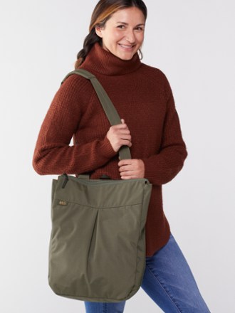 REI Co-op Beyonder Convertible Bag 4