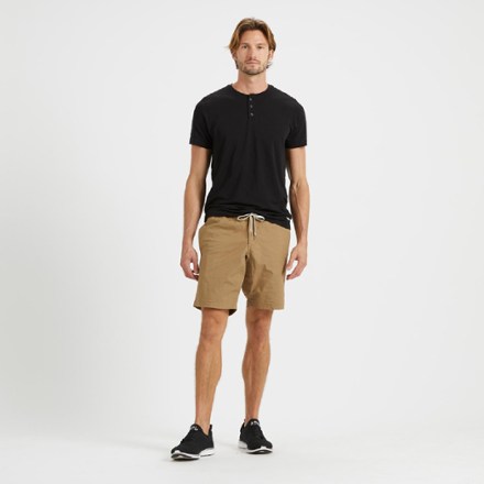 Vuori Ever Henley Shirt - Men's 1