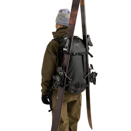 Arc'teryx Quintic 28 Snow Pack 8