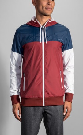 brooks sideline jacket review