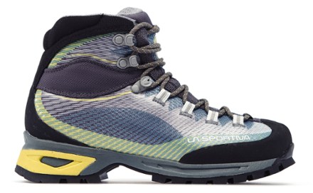 la sportiva women's hiking shoes