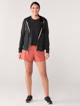 Vuori Halo Performance Hoodie 2.0 - Women's 3