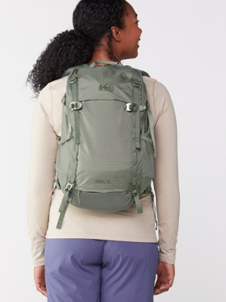 REI Co-op Trail 25 Pack - Women's 1