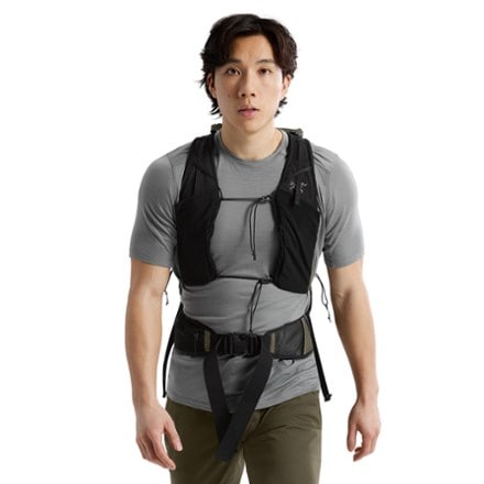 Arc'teryx Aerios 35 Pack 4