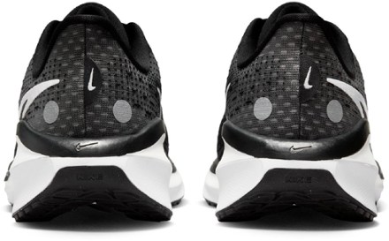Nike Vomero 17 Road-Running Shoes - Women's 3