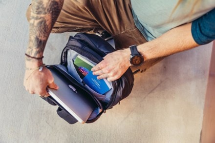 Gregory Border 25 Travel Pack 4